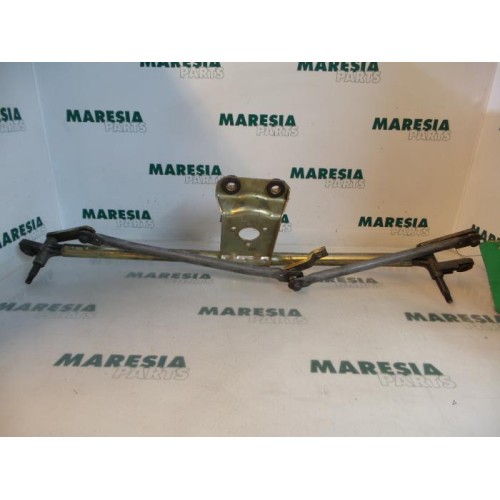 Renault - Clio - Wiper mechanism