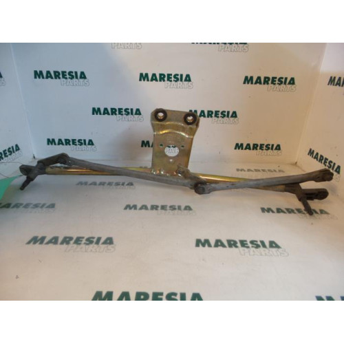 Renault - Clio - Wiper mechanism