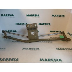 Renault - Clio - Wiper mechanism