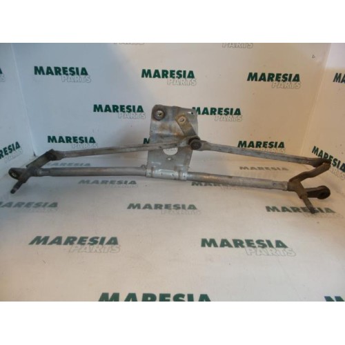 Renault - Clio - Wiper mechanism