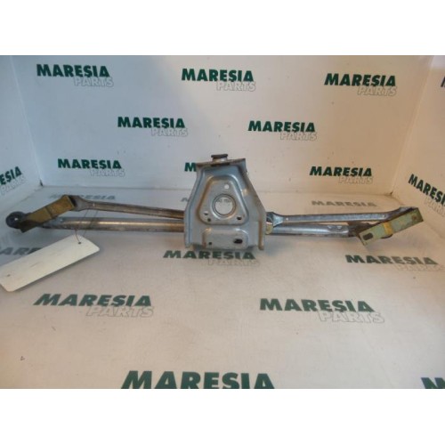 Renault - Clio - Wiper mechanism