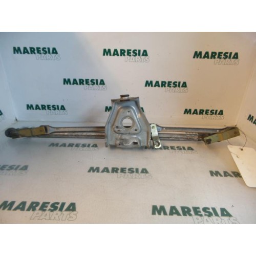 Renault - Clio - Wiper mechanism