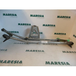 Renault - Clio - Wiper mechanism