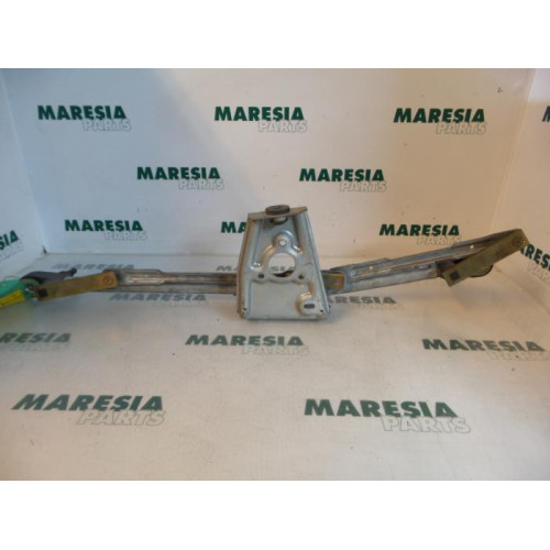 Renault - Clio - Wiper mechanism