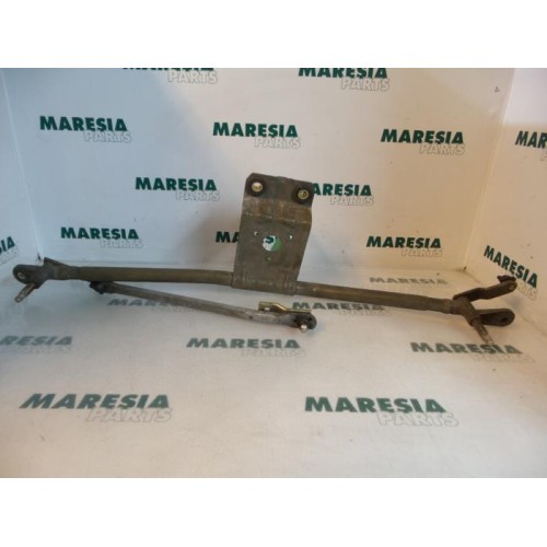 Renault - Clio - Wiper mechanism