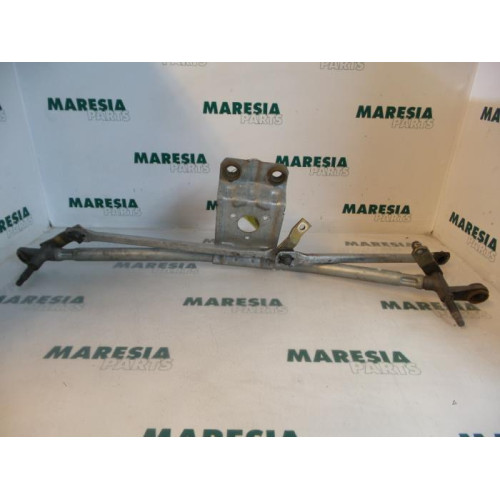 Renault - Clio - Wiper mechanism