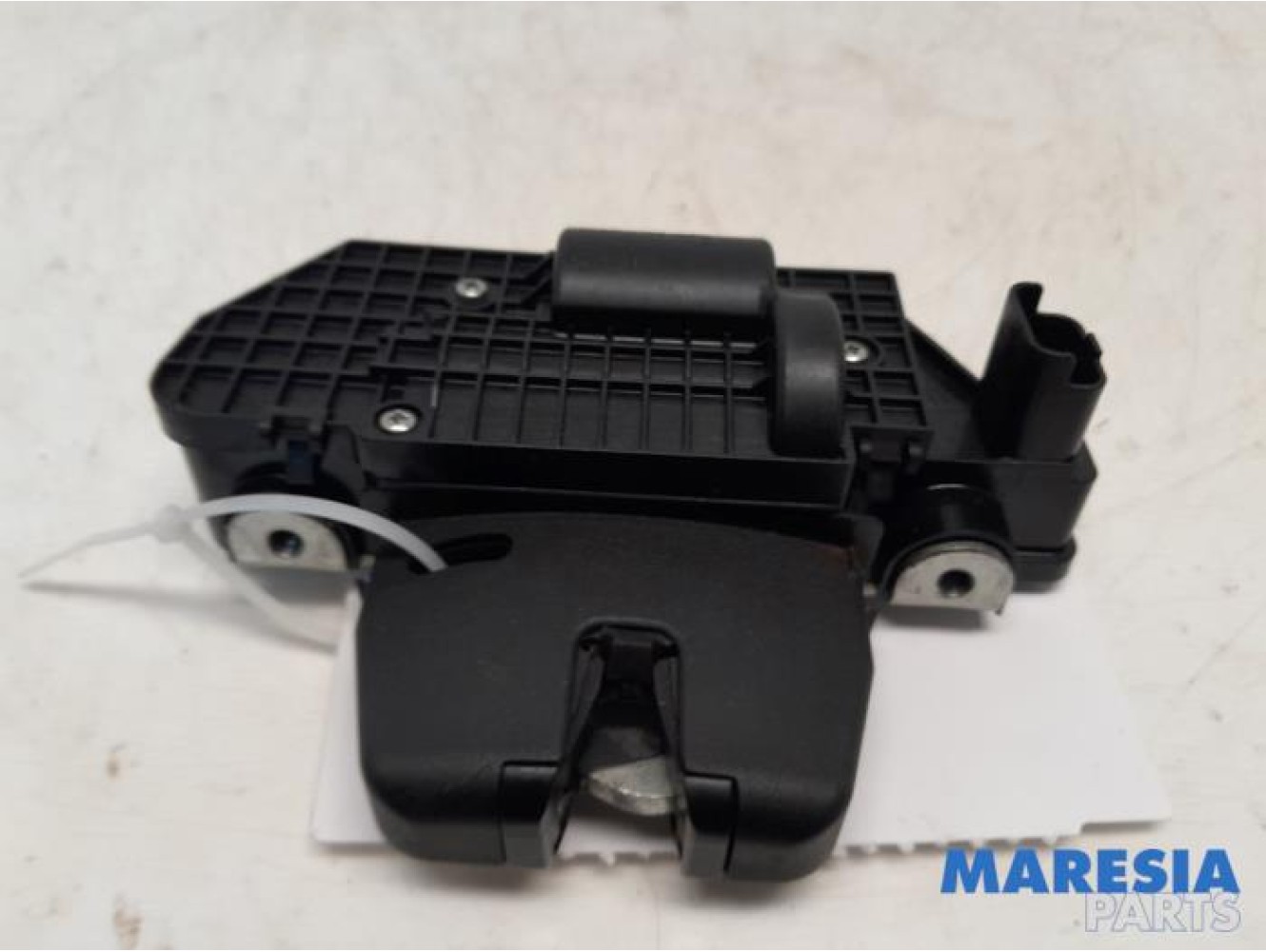 Citroen - DS3 - Tailgate lock mechanism