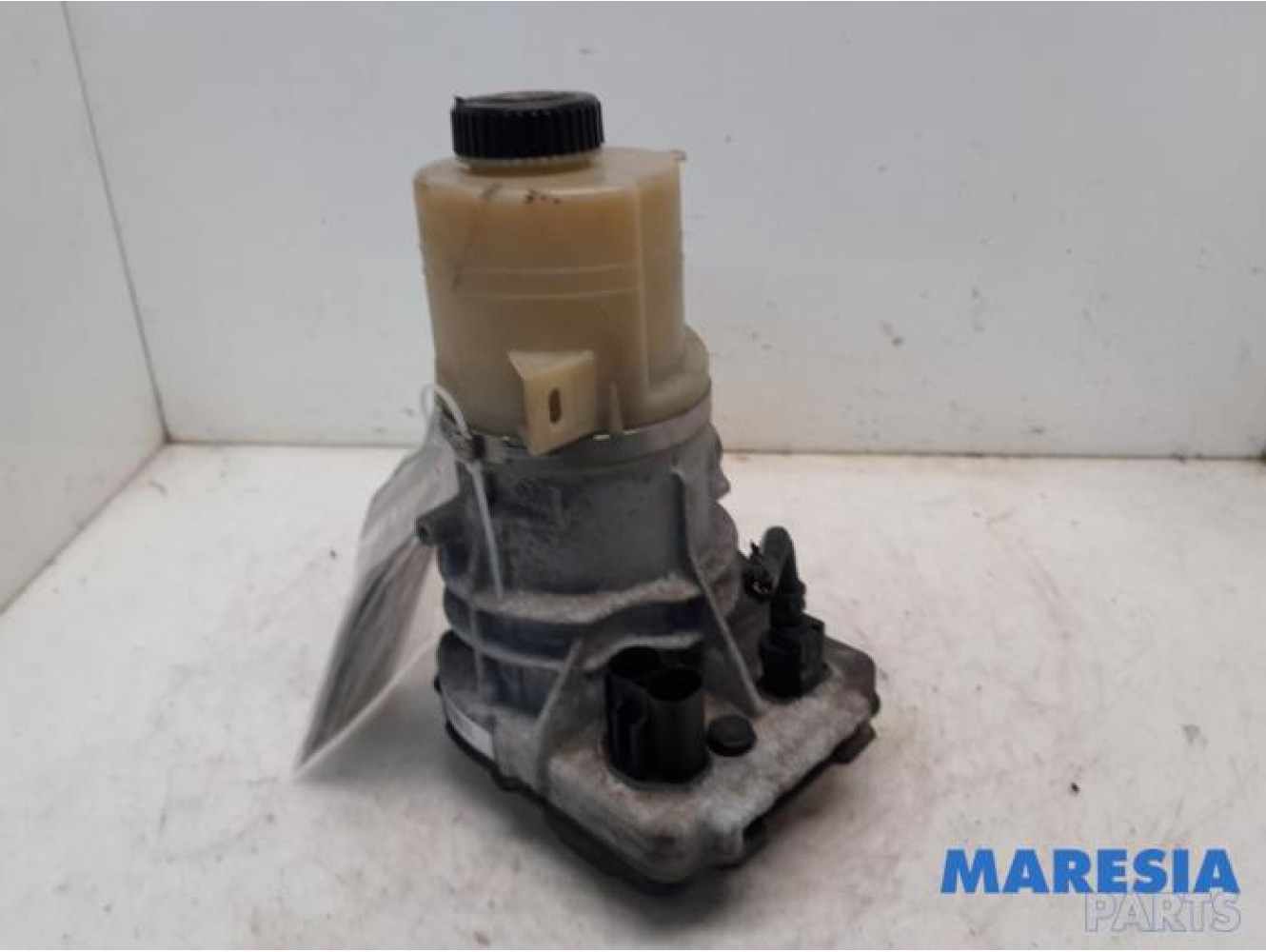 Fiat - Talento - Power steering pump
