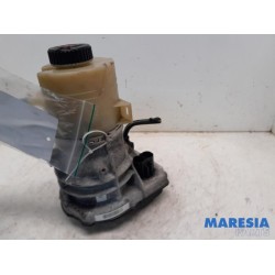 Fiat - Talento - Power steering pump