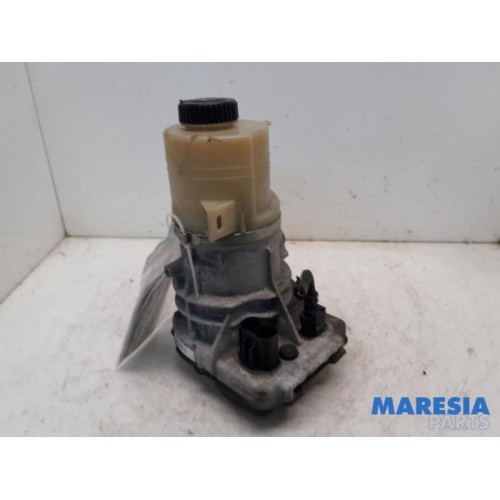 Fiat - Talento - Power steering pump