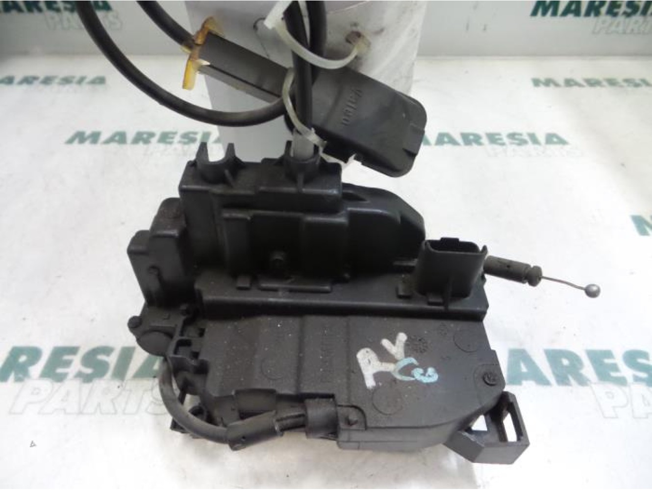 Renault - Clio - Front door lock mechanism 4-door, right