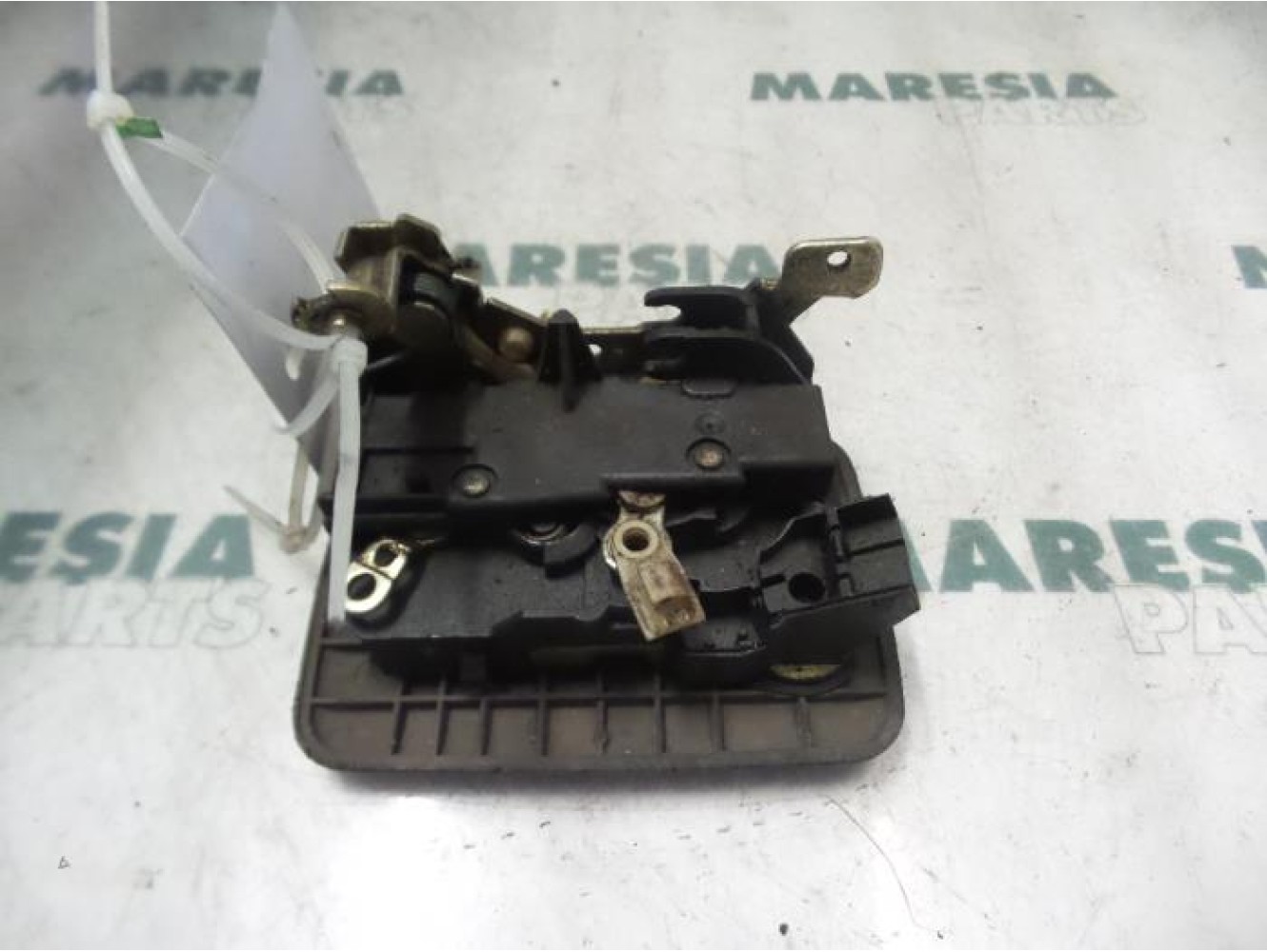 Renault - Clio - Front door lock mechanism 4-door, right