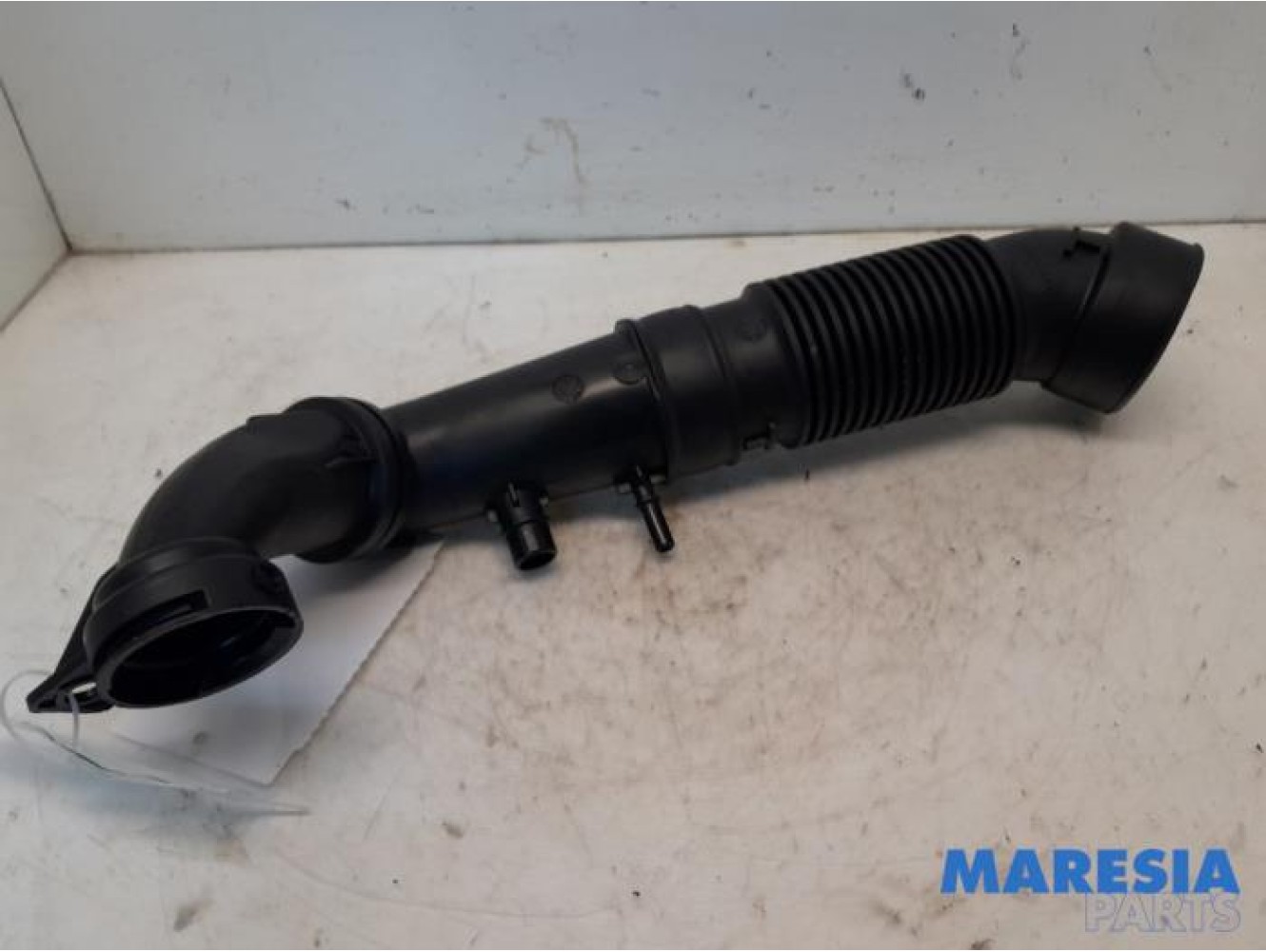 Peugeot - 208 - Air intake hose