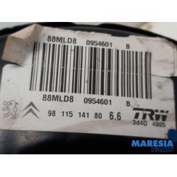Peugeot - 208 - Brake servo