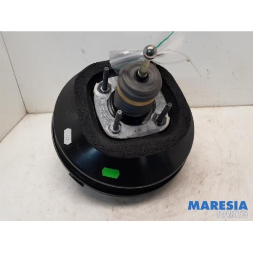 Peugeot - 208 - Brake servo