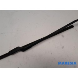 Citroen - C4 Grand Picasso - Front wiper arm