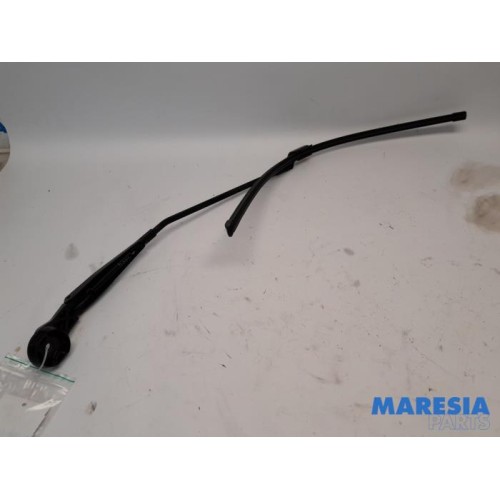 Citroen - C4 Grand Picasso - Front wiper arm