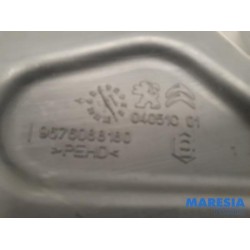 Citroen - C4 Grand Picasso - Ruitensproeiertank voor