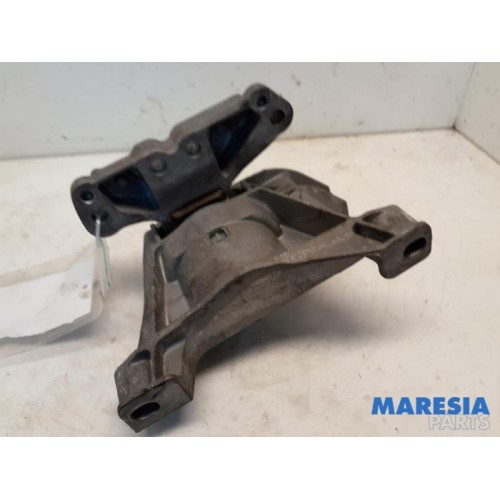 Citroen - C4 Grand Picasso - Engine mount