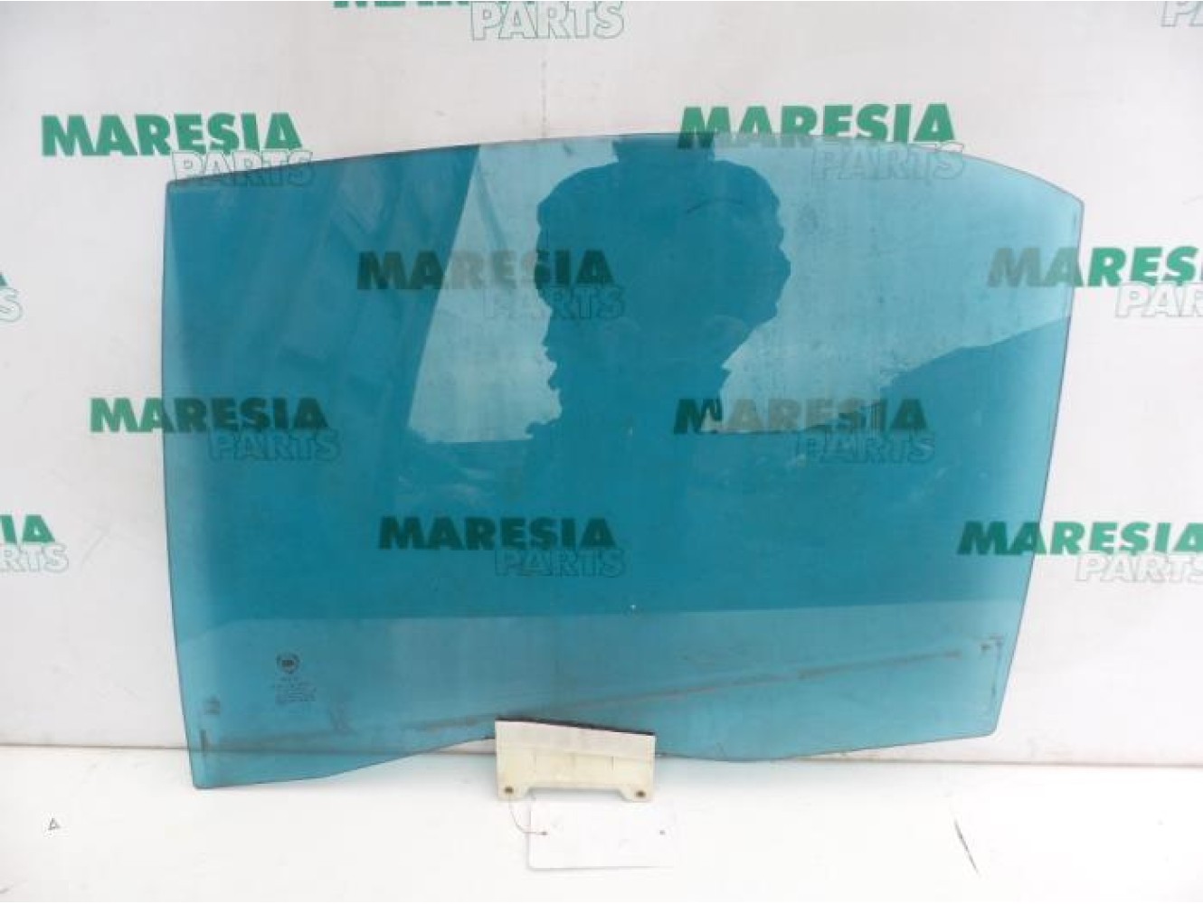 Lancia - Thesis - Portierruit 4Deurs links-achter