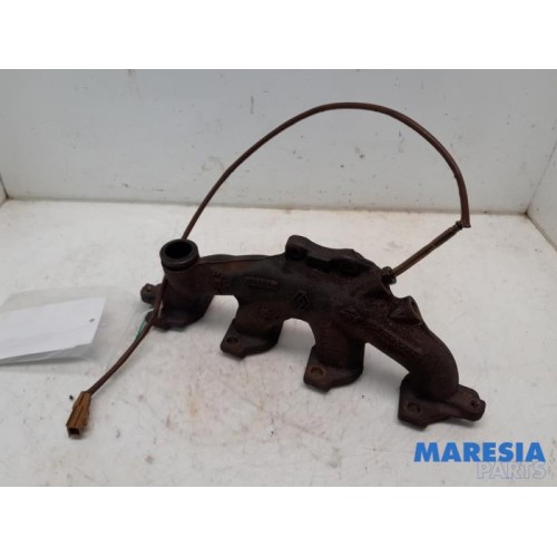 Renault - Scenic - Exhaust manifold