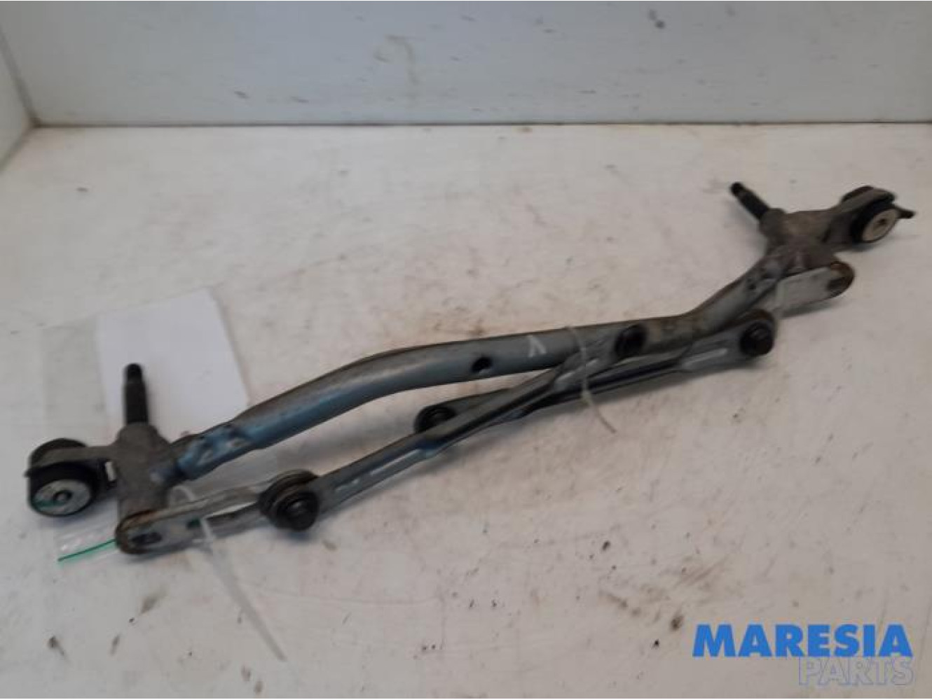 Citroen - DS3 - Wiper mechanism
