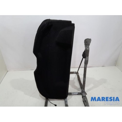 Peugeot - 208 - Parcel shelf