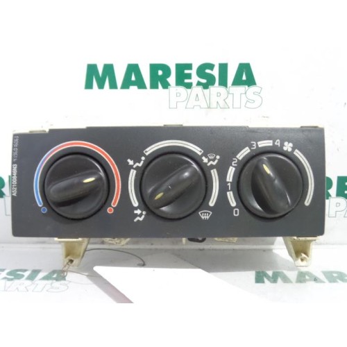 Renault - Megane - Heater control panel