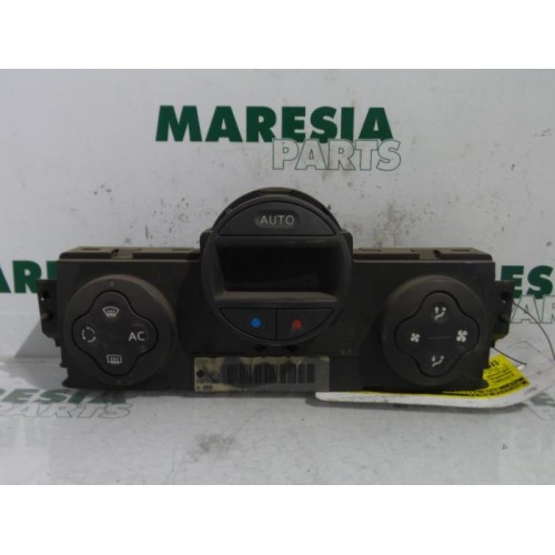 Renault - Megane - Panneau de commandes chauffage