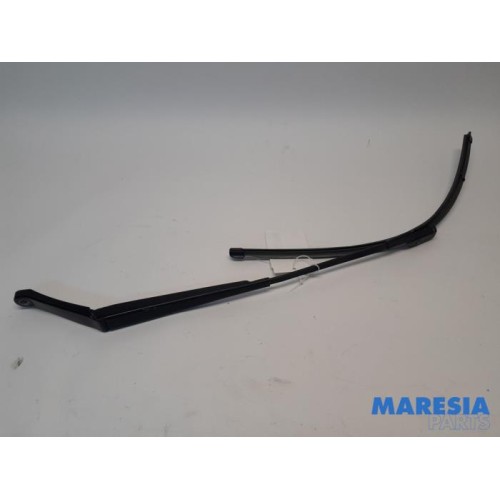 Peugeot - 508 - Front wiper arm