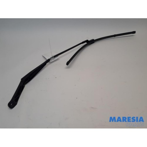 Peugeot - 508 - Front wiper arm