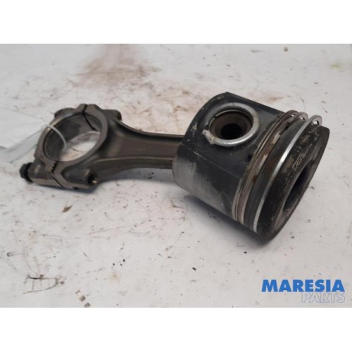 Iveco - Daily - Connecting rod