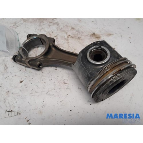 Iveco - Daily - Connecting rod