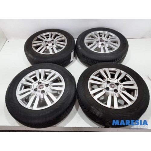 Fiat - Punto - Velgen set + banden