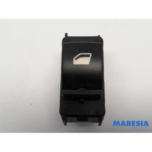 Citroen - DS3 - Electric window switch