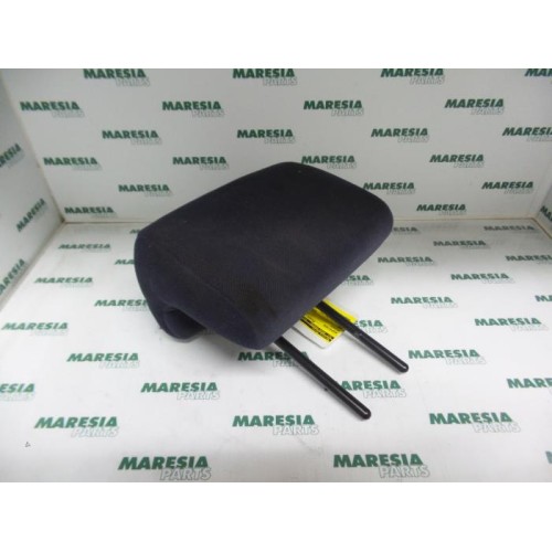 Peugeot - 206 - Headrest