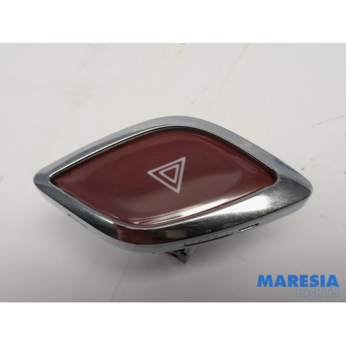 Citroen - DS3 - Panic lighting switch