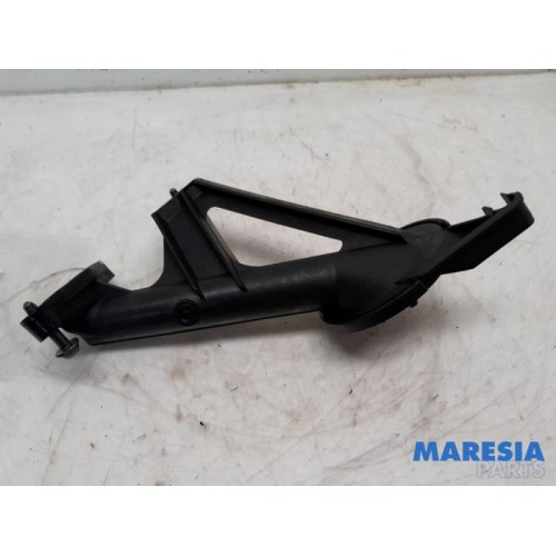 Peugeot - 308 - Oil suction pipe