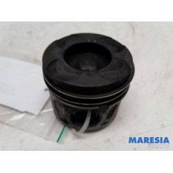 Opel - Combo - Piston