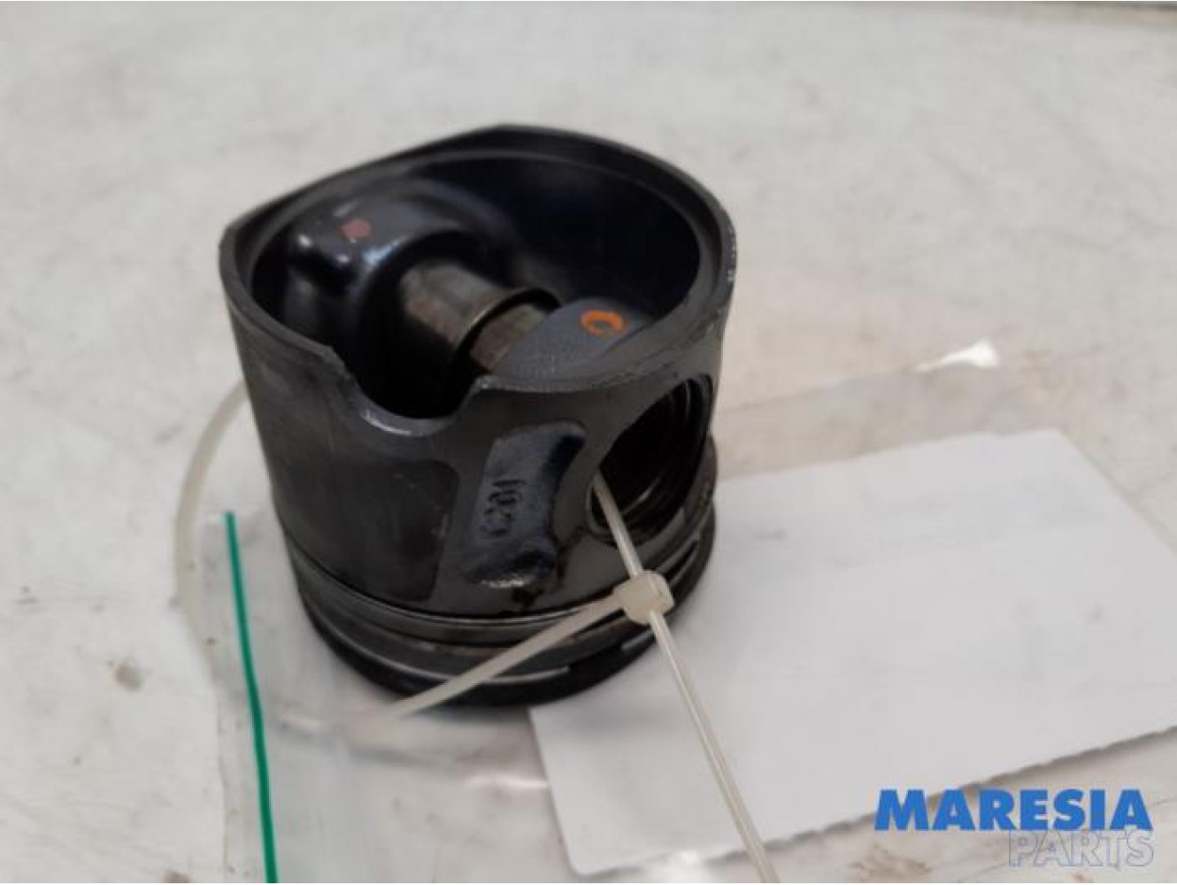 Opel - Combo - Piston