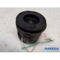 Opel - Combo - Piston