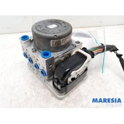 Peugeot - 208 - ABS pump