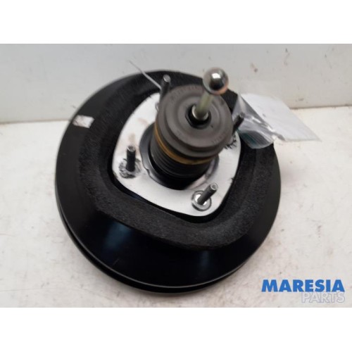 Peugeot - 208 - Brake servo