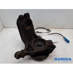 Peugeot - 208 - Fusee links-voor