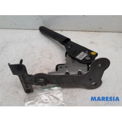 Peugeot - 208 - Parking brake lever