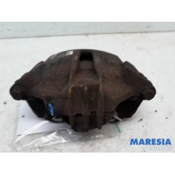 Peugeot - 208 - Bremszange links vorne