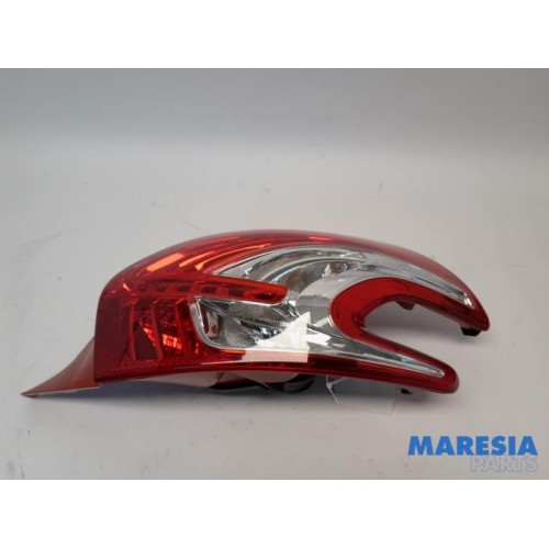 Peugeot - 208 - Taillight, right