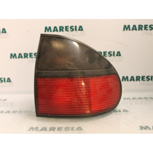 Renault - Laguna - Taillight, right