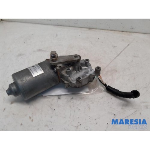 Fiat - Punto - Front wiper motor