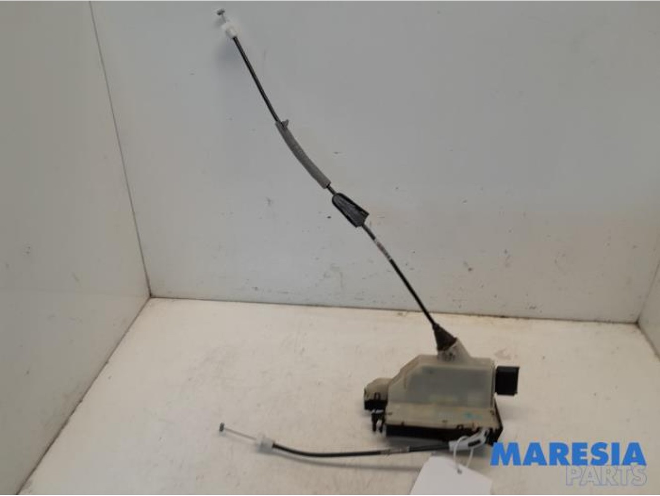 Peugeot - 208 - Front door lock mechanism 4-door, right